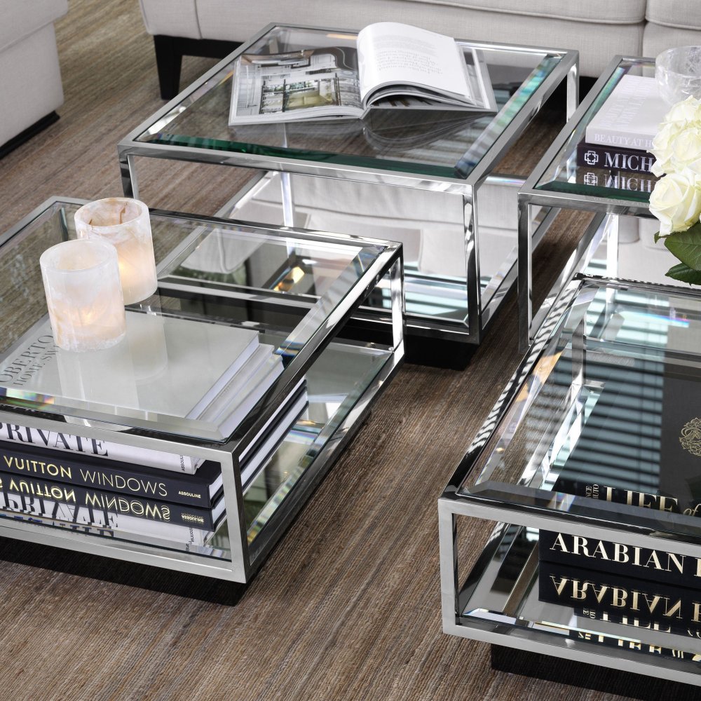 Photo A set of four Tortona coffee tables (steel)