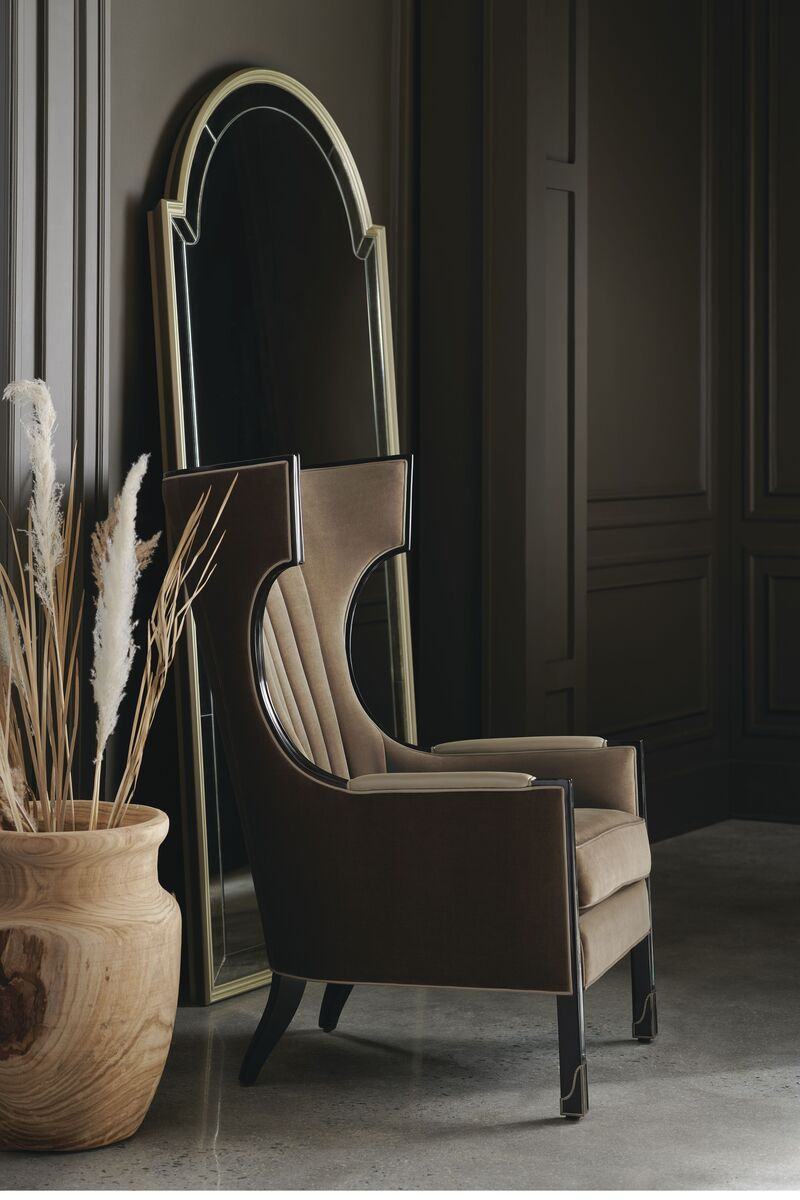 Photo Wing Tip chair