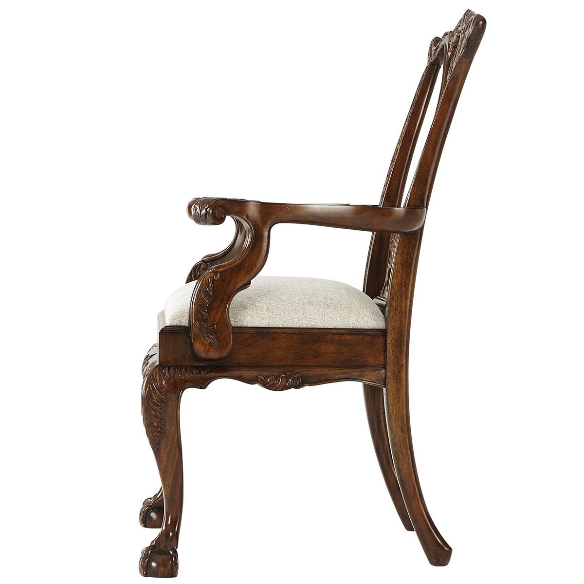 Photo Classic Claw and Ball Chair