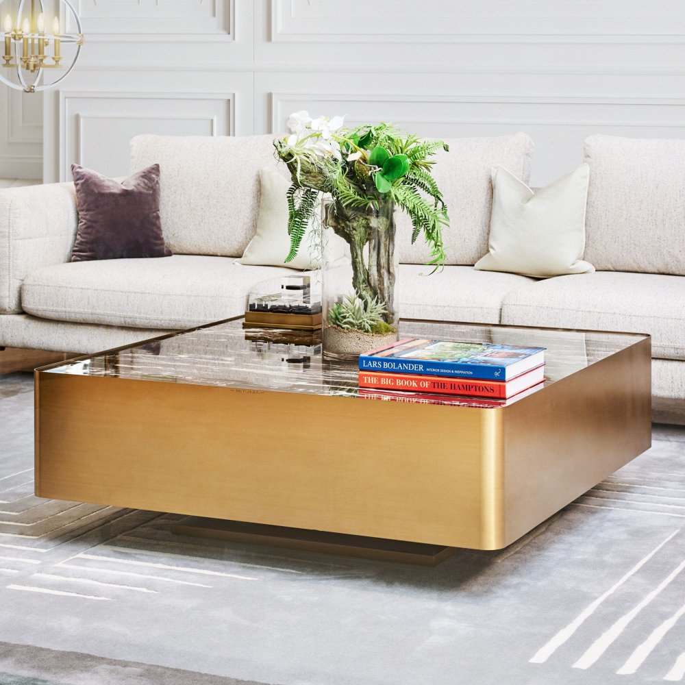 Photo Saige's coffee table
