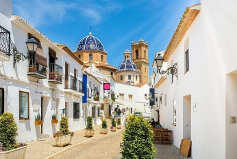 Apartment for investment in Alicante in the project "Viva Altea Beach"