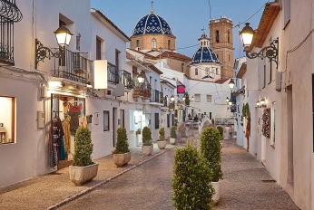 Apartment for investment in Alicante in the project "Viva Altea Beach"