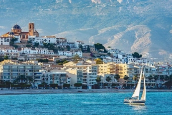Apartment for investment in Alicante in the project "Viva Altea Beach"