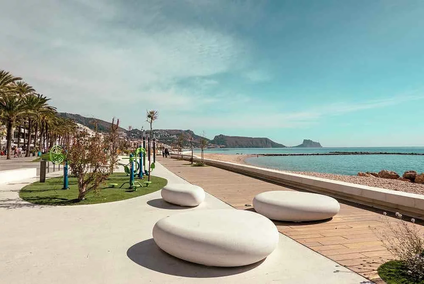 Apartment for investment in Alicante in the project "Viva Altea Beach"