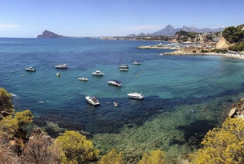 Apartment for investment in Alicante in the project "Viva Altea Beach"
