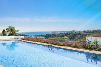 Apartment in a new building Apartments with sea views in an elite project in Fuengirol