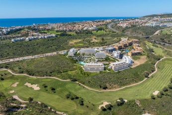 Apartment in new building Energy efficient houses overlooking the golf course in Mijas