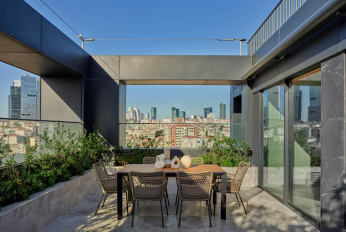 Luxury class residences with hotel service