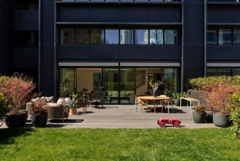 Luxury class residences with hotel service