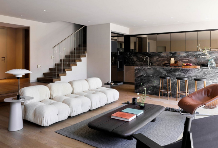 Luxury class residences with hotel service