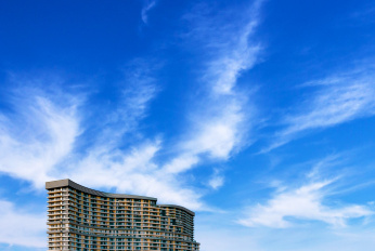 Multifunctional residential complex with golf course