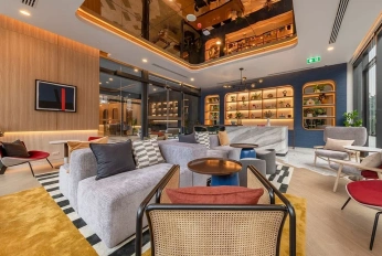 THE BASE Phetchaburi — Thonglor