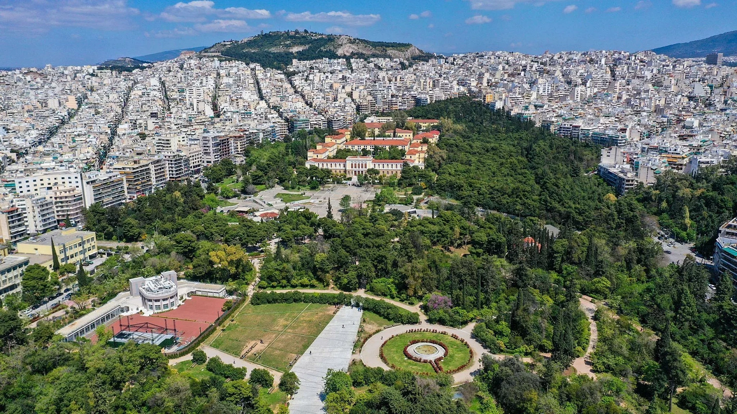 New apartments for rent with yields of up to 3.8%, in a calm and clean area in the centre of Athens