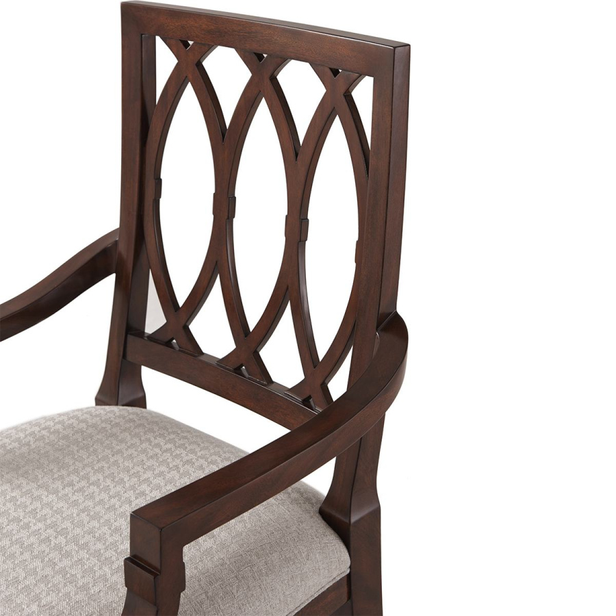 Photo Lady Emily's Invitation Chair (with armrests)