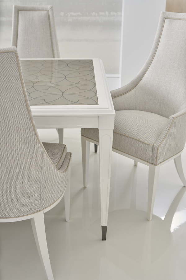 Photo Tall Order Chair (beige, with armrest)