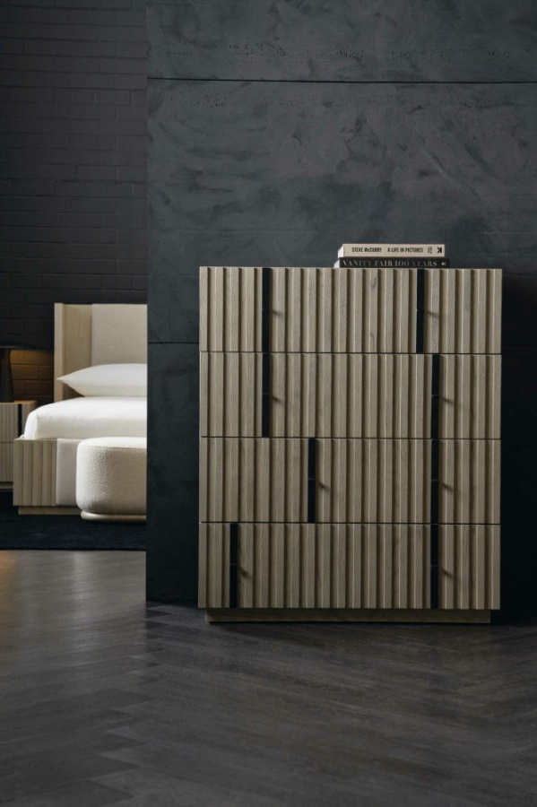 Photo Clancy Tall dresser