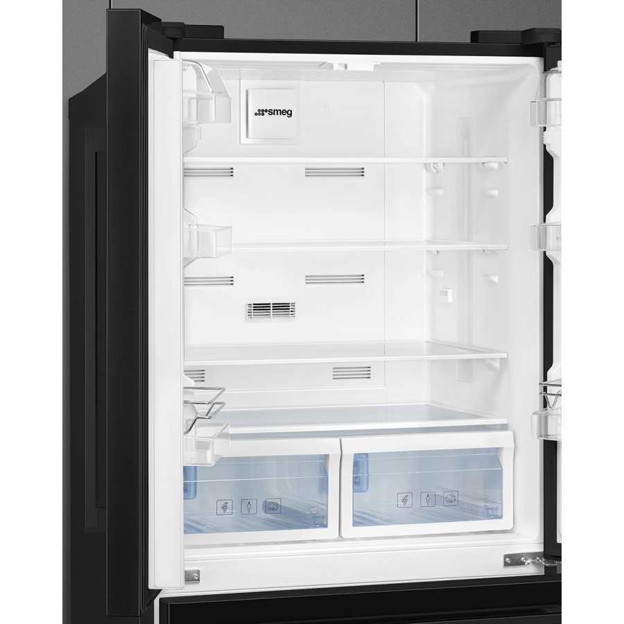 Photo Smeg FQ55FNDE Refrigerator
