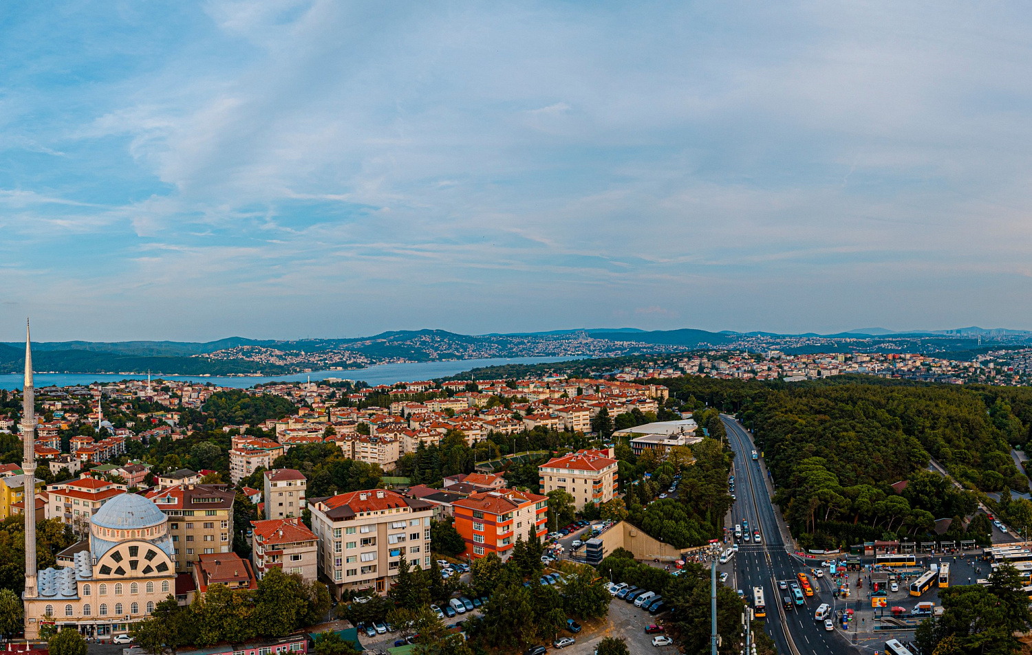 Luxury apartments on the shore of the Bosphorus