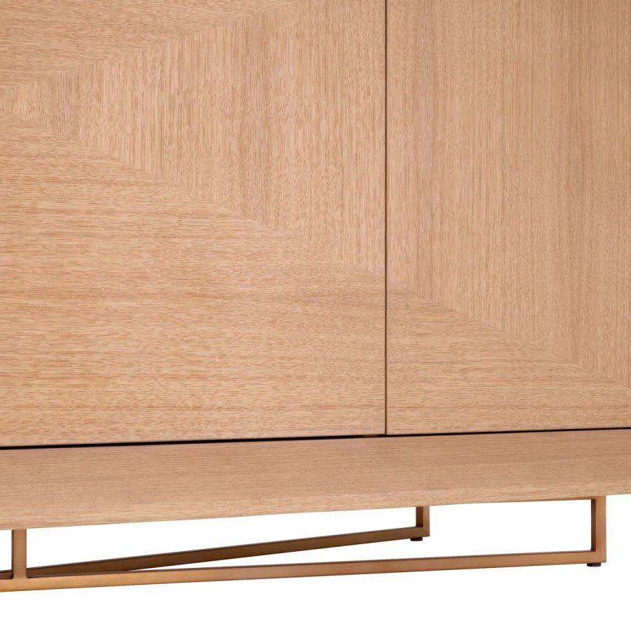 Photo Sonesta dresser