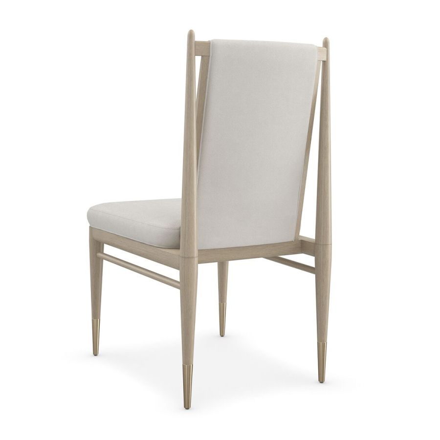Photo Unity Light Chair