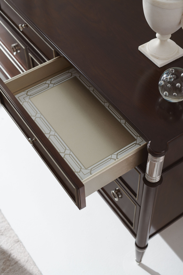 Photo Private Suite dresser