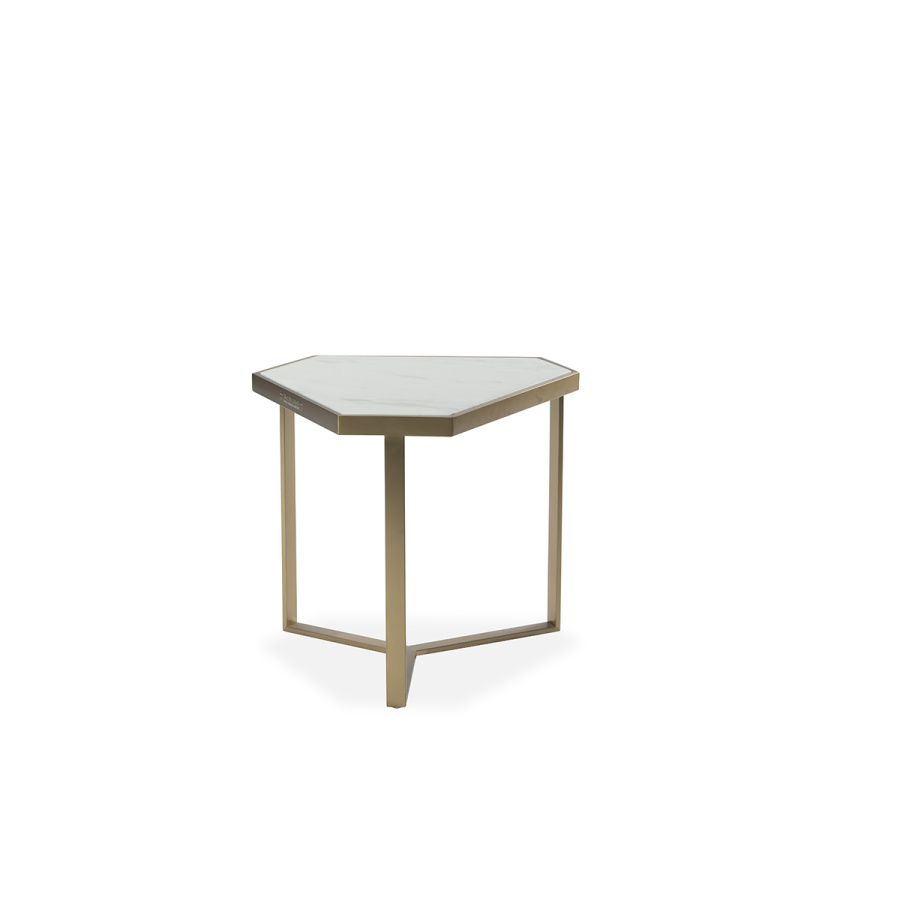 Photo Colson's coffee table