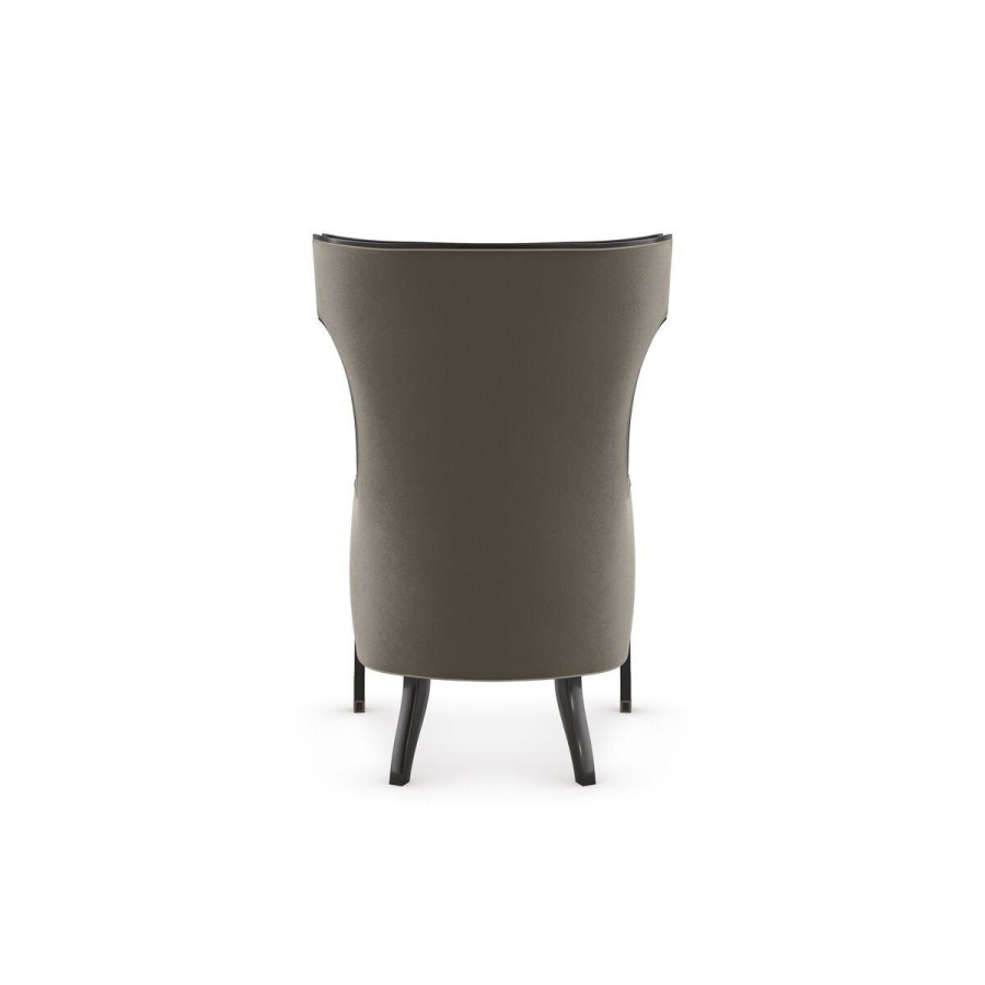 Photo Wing Tip chair