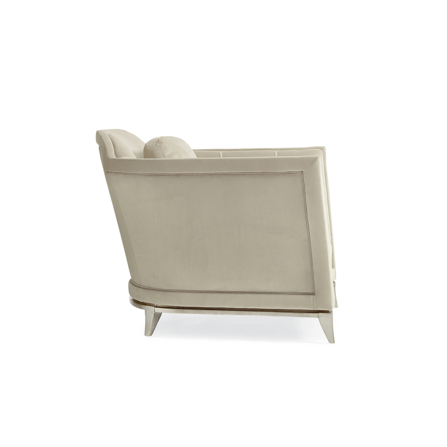 Photo Bend The Rules chair (cream)