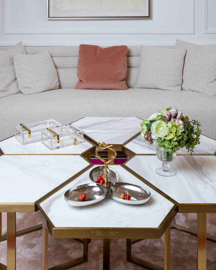 Photo Colson's coffee table