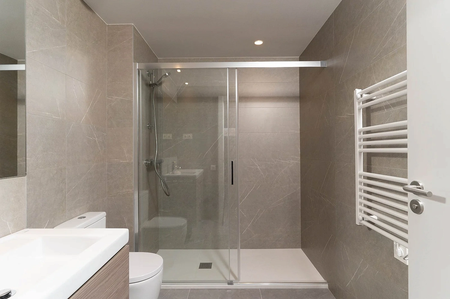 Apartment in a new building Elegant apartments in a residential complex in Sabadela, Barcelona