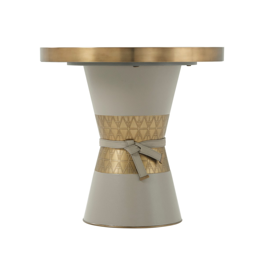 Photo The Iconic Round II Table