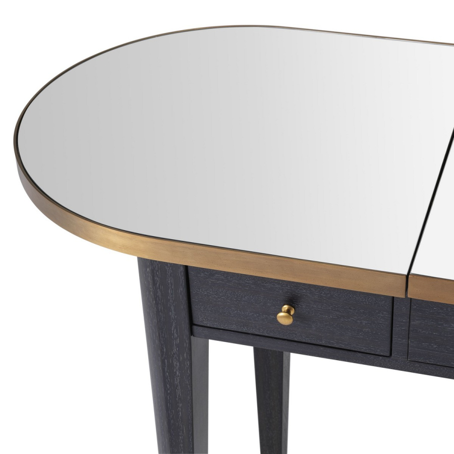 Photo Toulouse Toilet Table