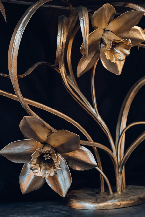 Photo Narcissus console