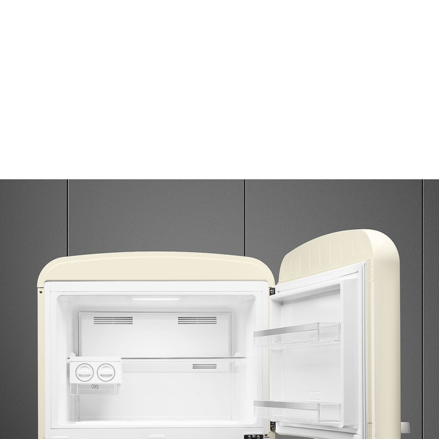 Photo Smeg FAB50RCR5 refrigerator