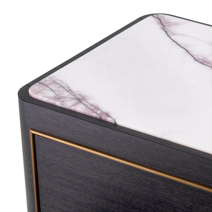 Photo Corazon's bedside table