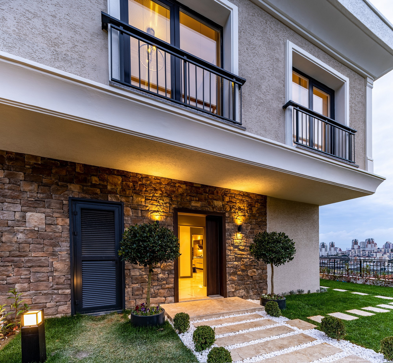 Private complex of villas with their own gardens