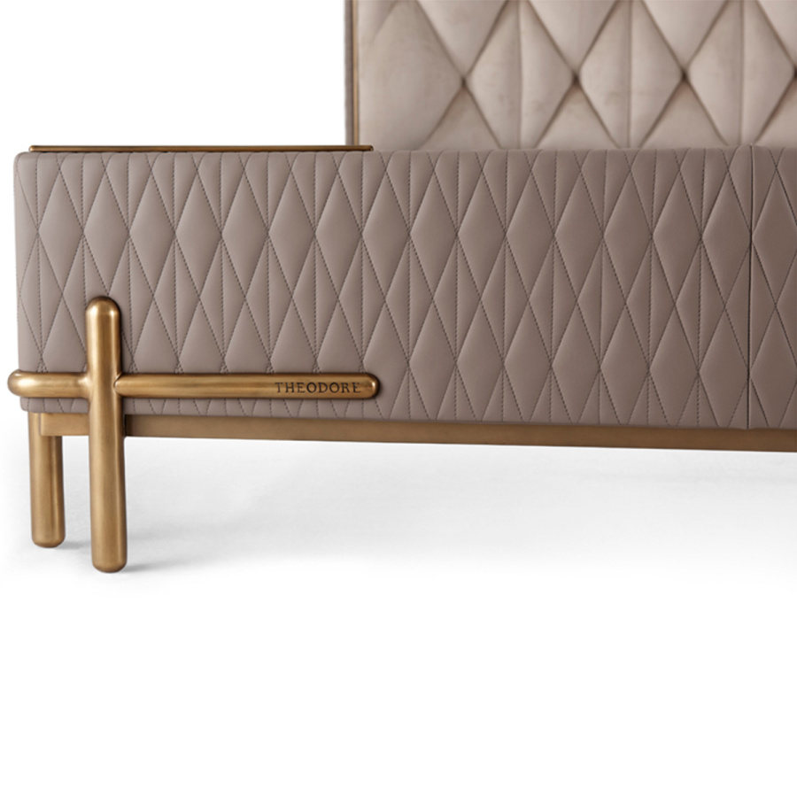 Photo Iconic Upholstered (US King Size)