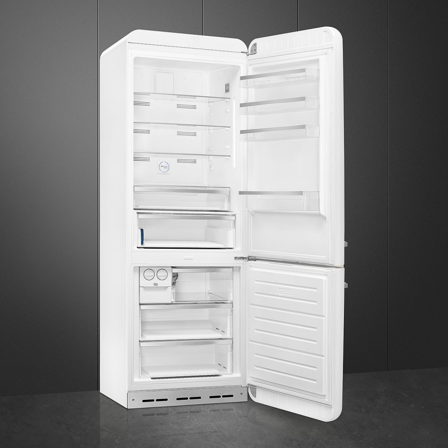 Photo Smeg FAB38RWH5 refrigerator