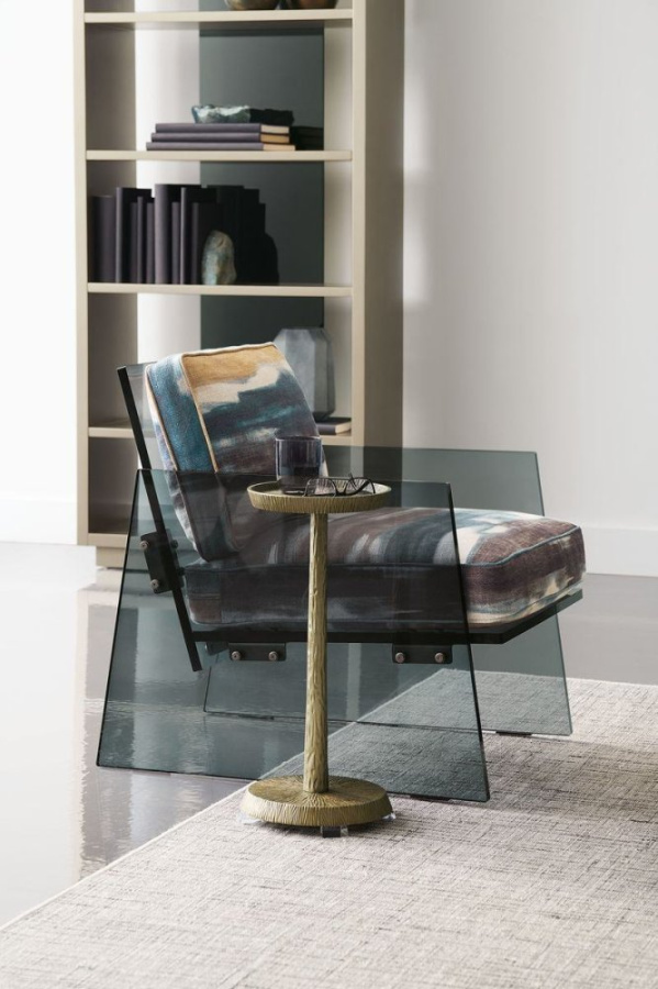 Photo The Remix Metal Spot Table