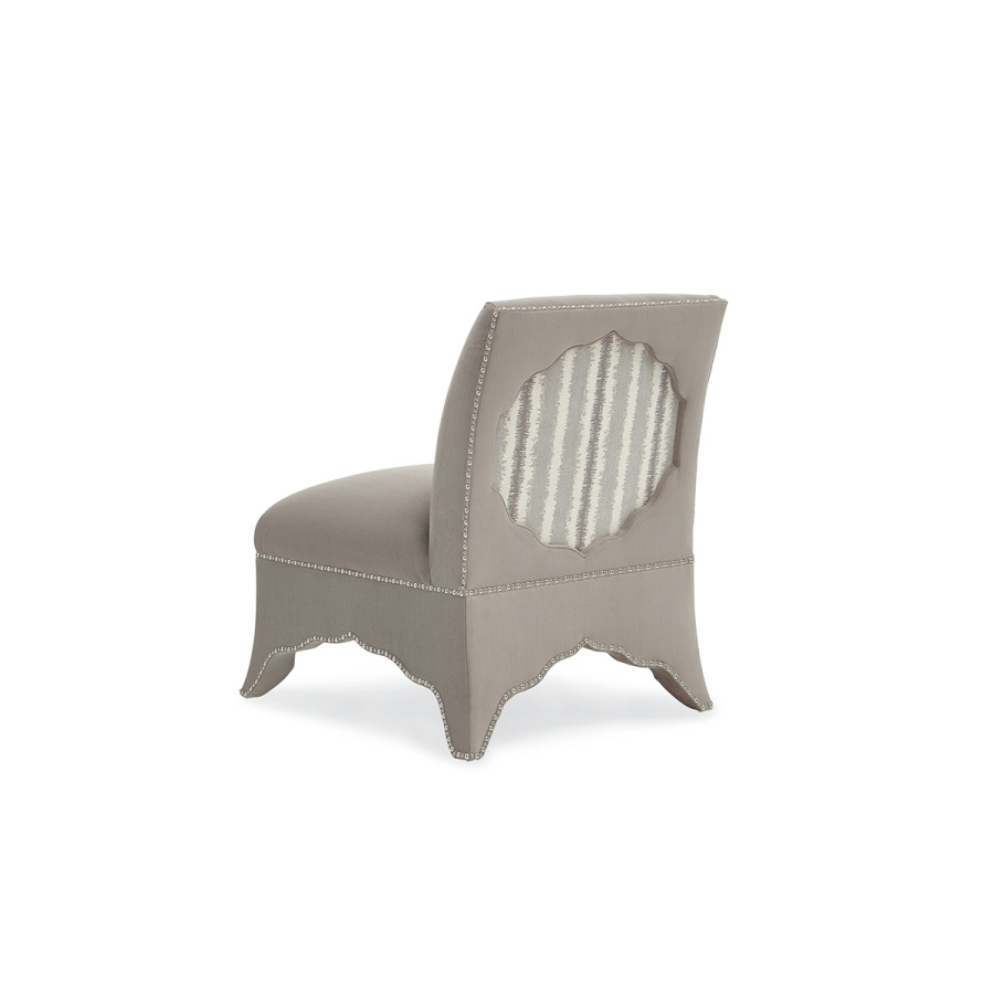 Photo Lady Slipper chair