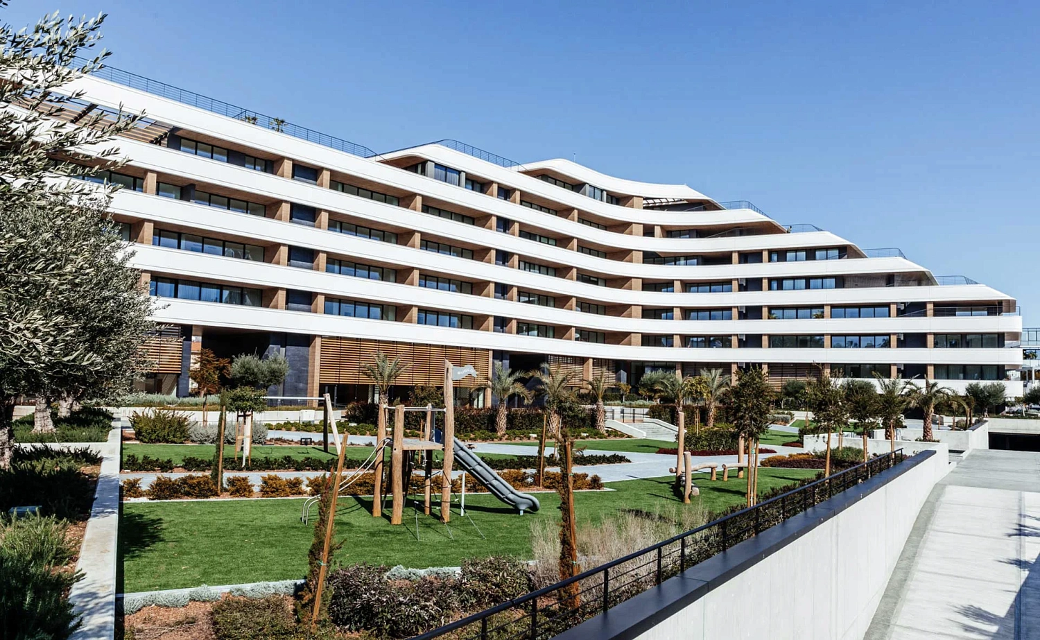 Eden Roc Residential Complex