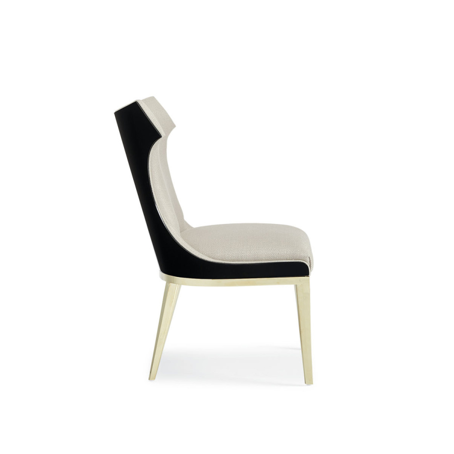 Photo The Urbane's dining chair