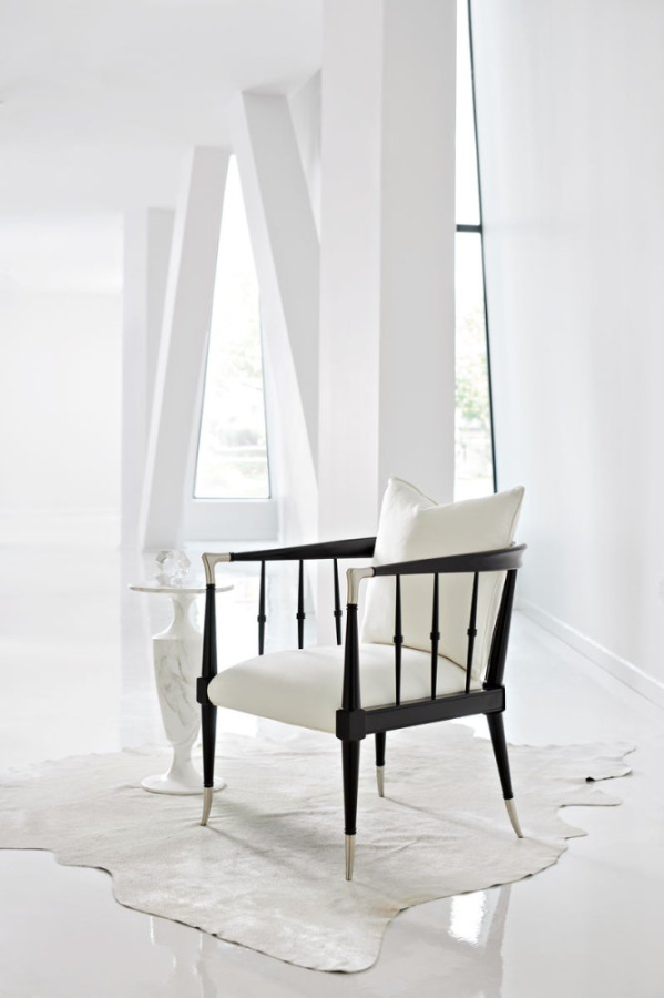 Photo Black Beauty chair (white)