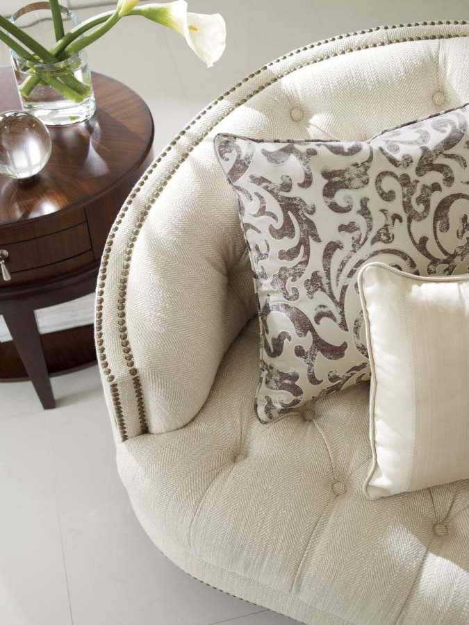Photo Classic elegance sofa (beige)