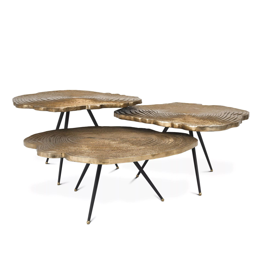 Photo A set of three Quercus coffee tables