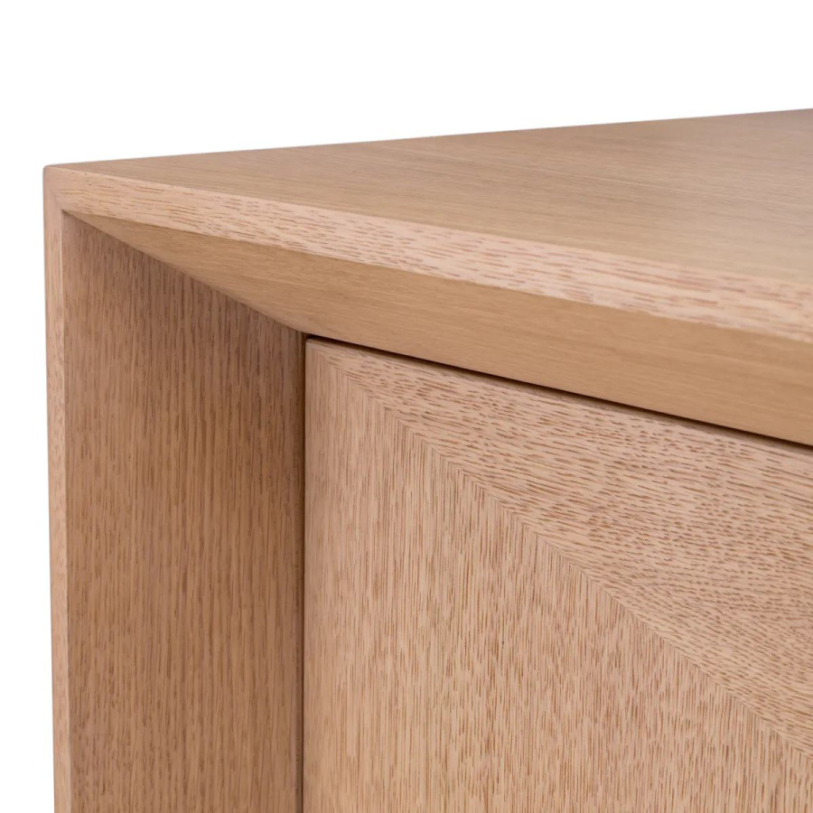Photo Sonesta dresser