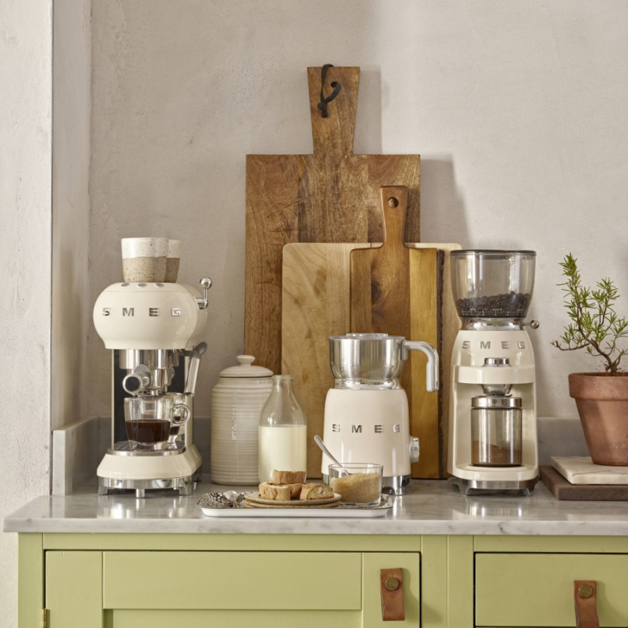 Photo Coffee grinder Smeg CGF01CREU