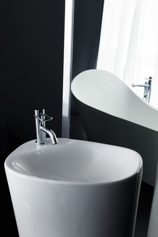 Photo Laufen Palomba 8.1180.4.000 sink. 104. 1st