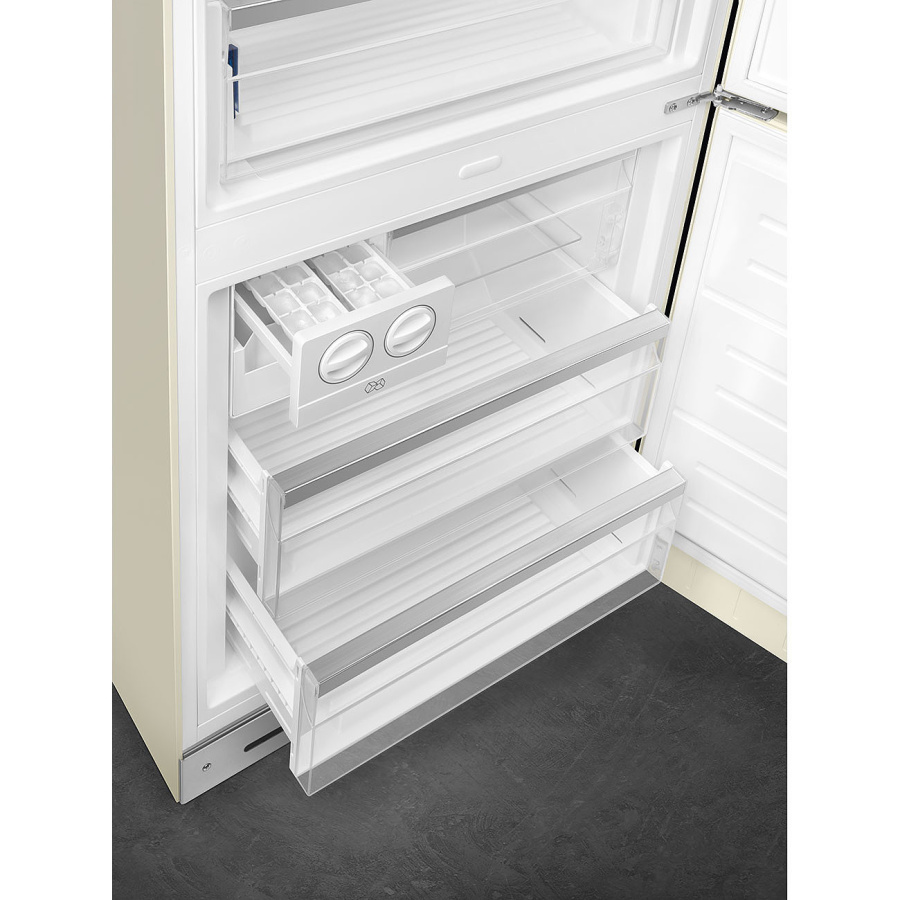 Photo Smeg FAB38RCR5 refrigerator