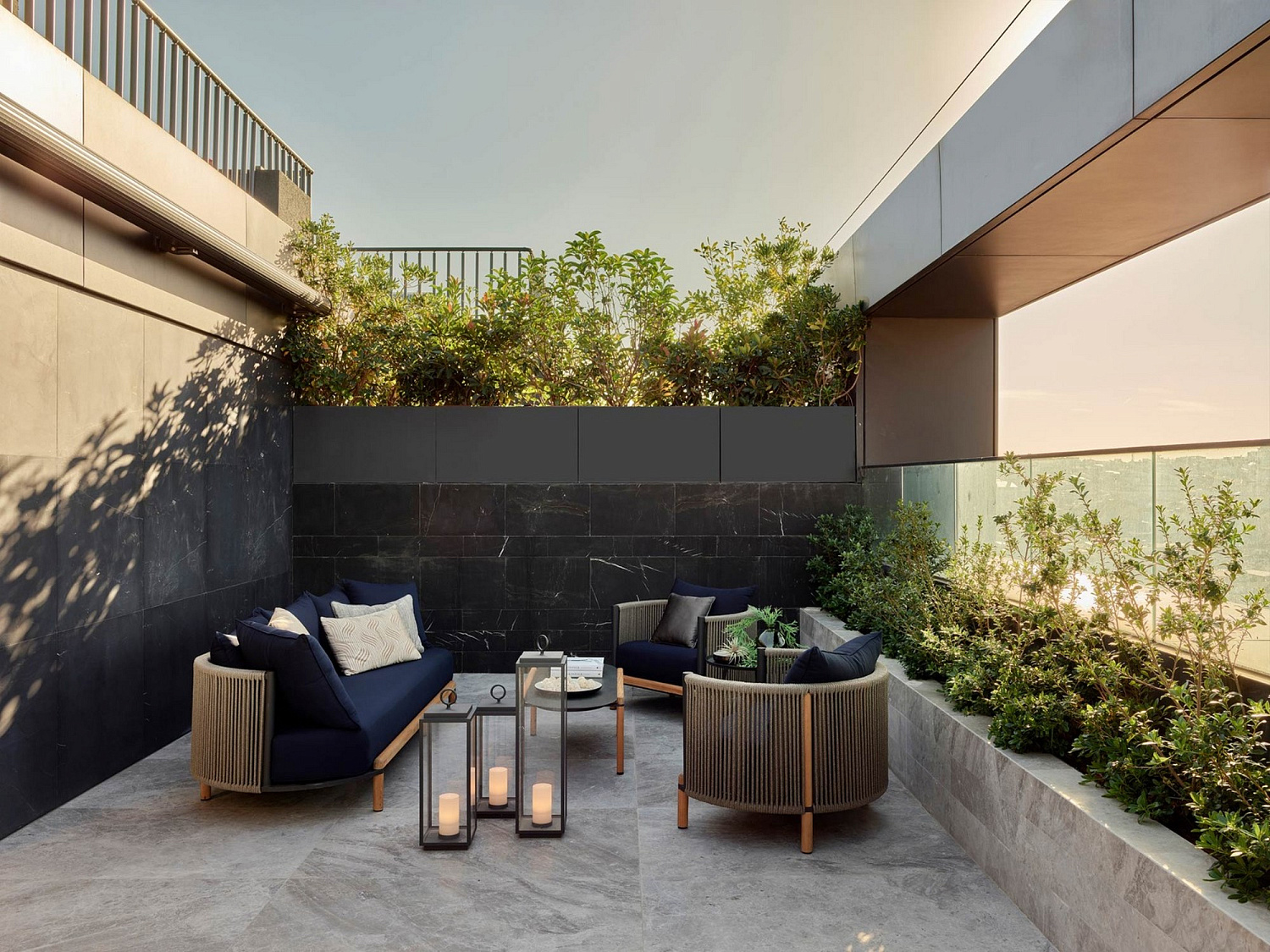 Luxury class residences with hotel service